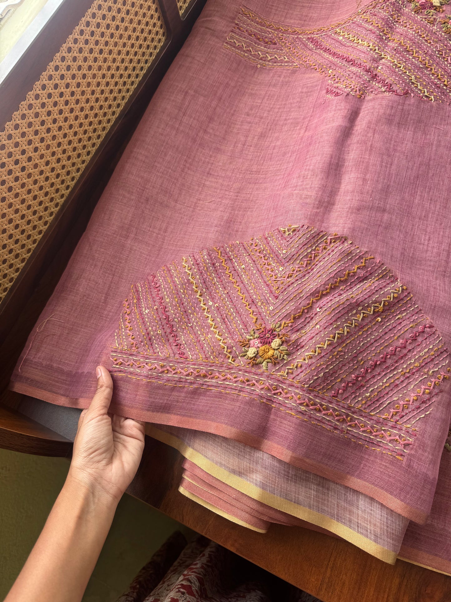 Premium Tissue Linen Sarees with heavy blouse - Pink