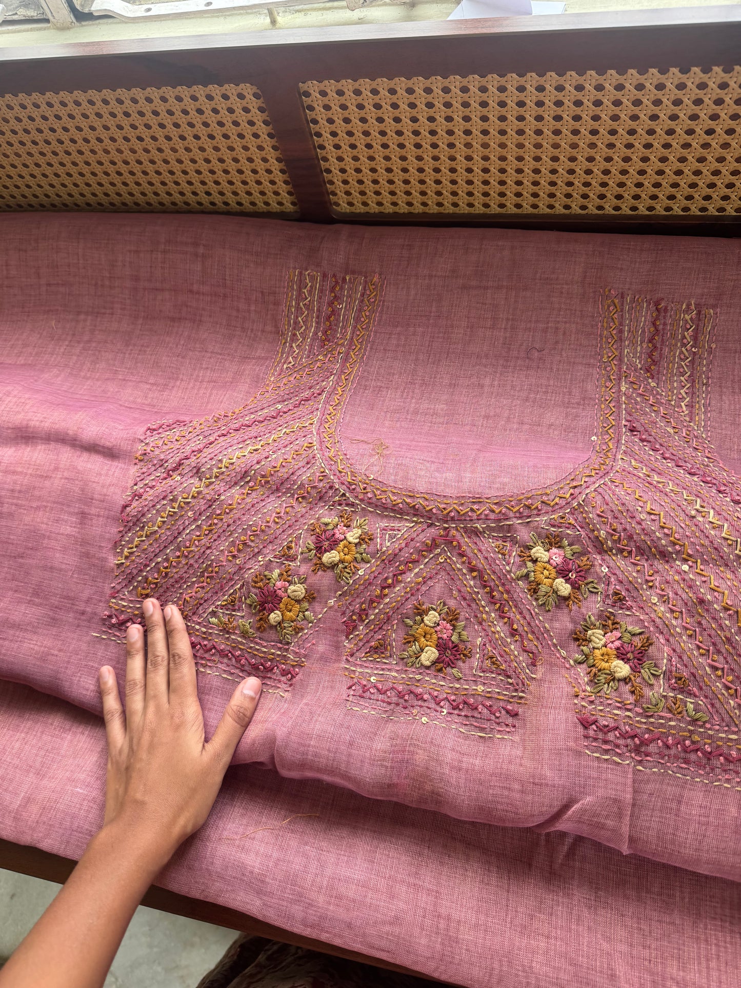 Premium Tissue Linen Sarees with heavy blouse - Pink