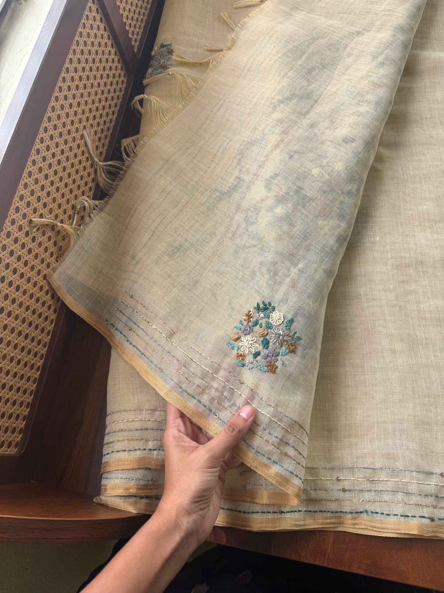 Premium Tissue Linen Sarees - Beige & Blue