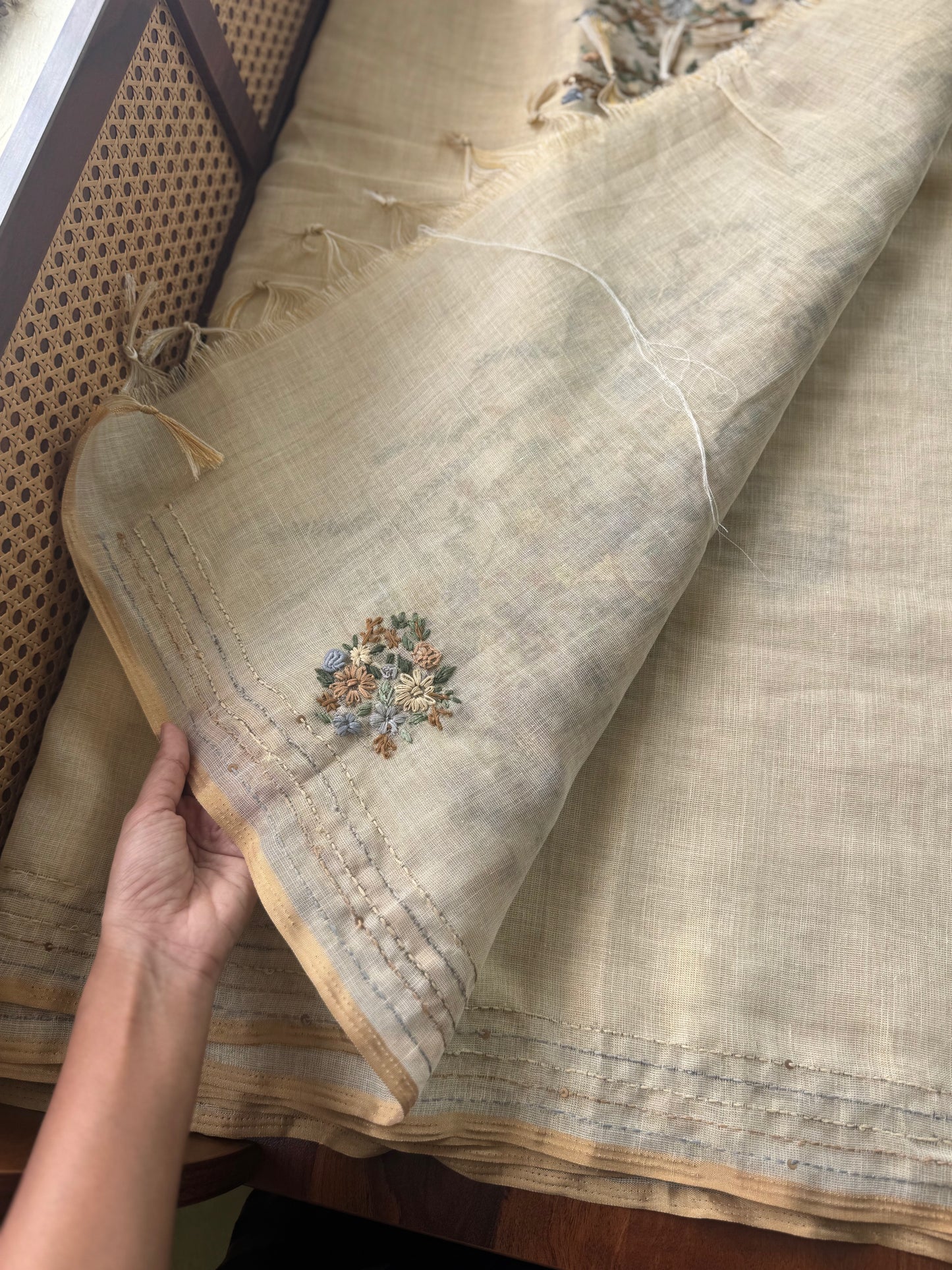 Premium Tissue Linen Sarees - Beige & Green