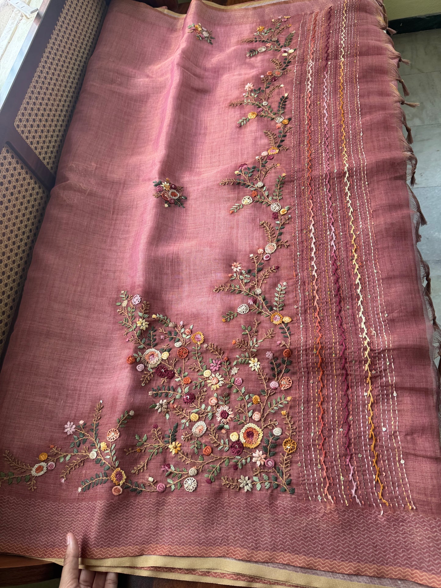 Premium Tissue Linen Sarees with heavy blouse - Pink