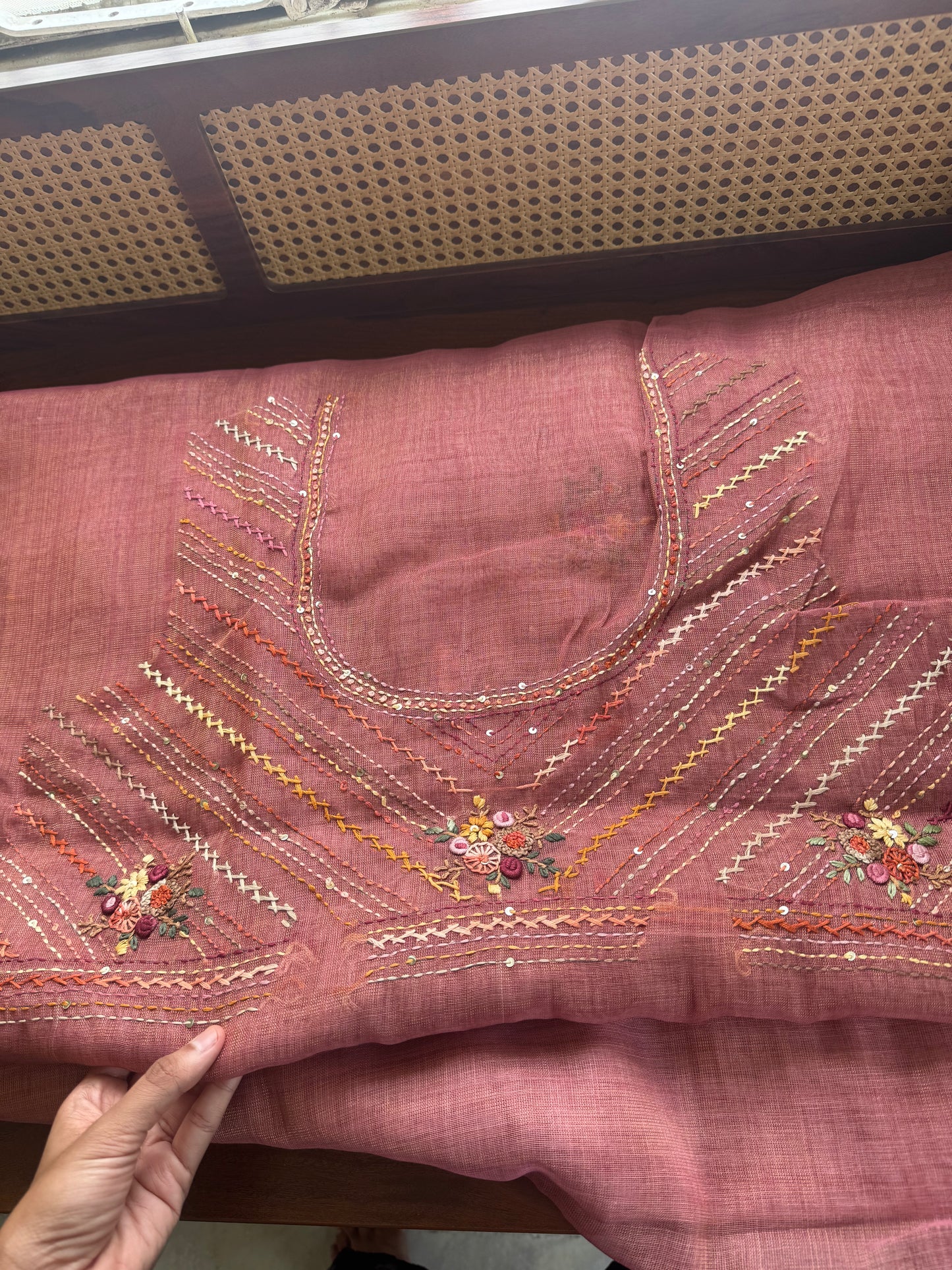 Premium Tissue Linen Sarees with heavy blouse - Pink
