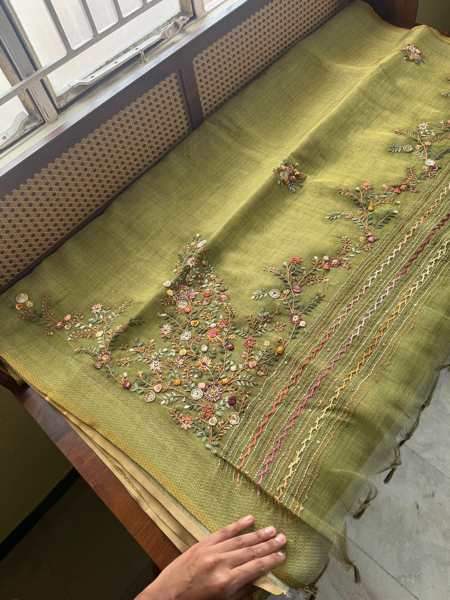 Premium Tissue Linen Sarees with heavy blouse - Green