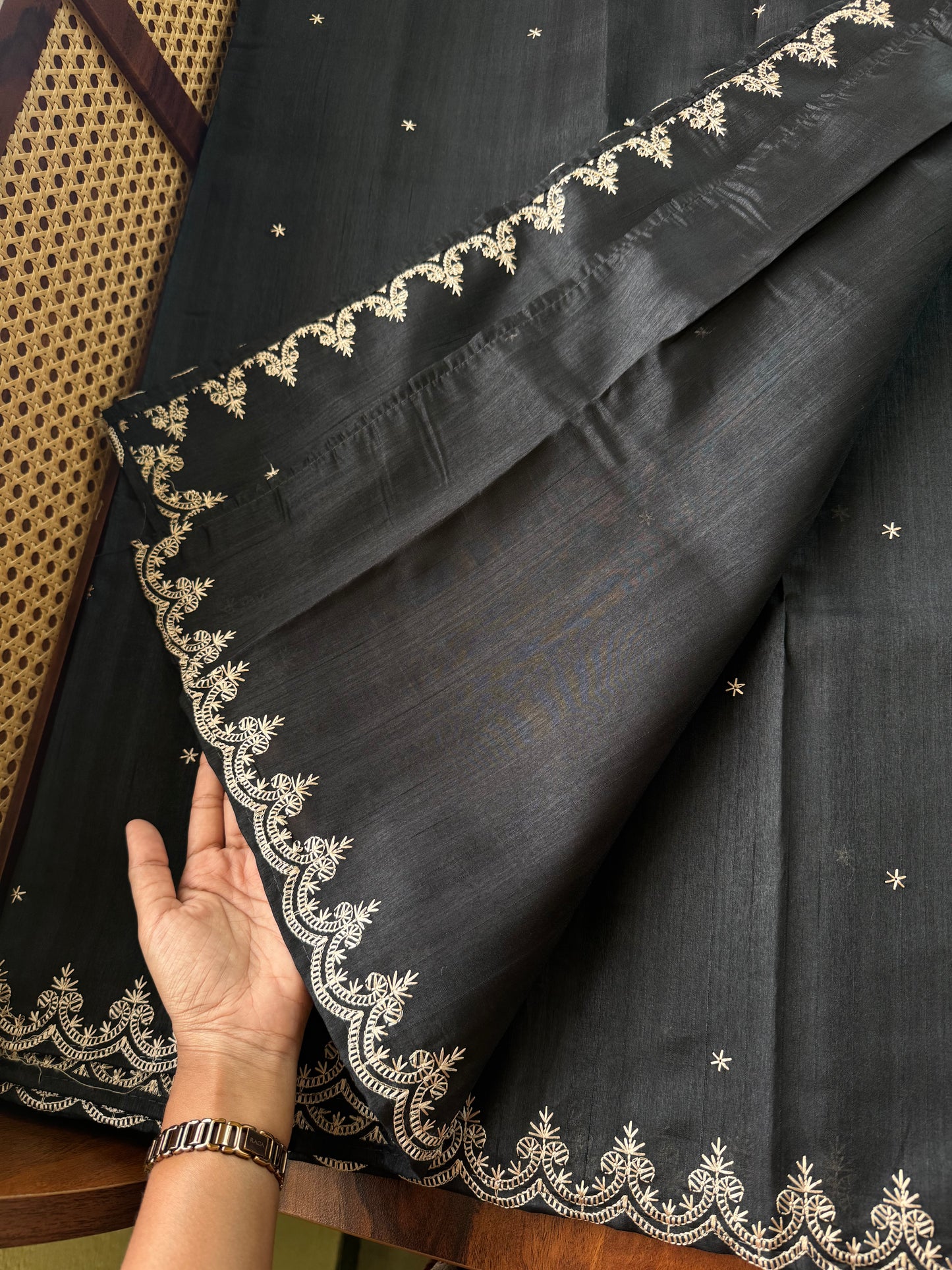Minimal Mango Semi tussar saree - Black