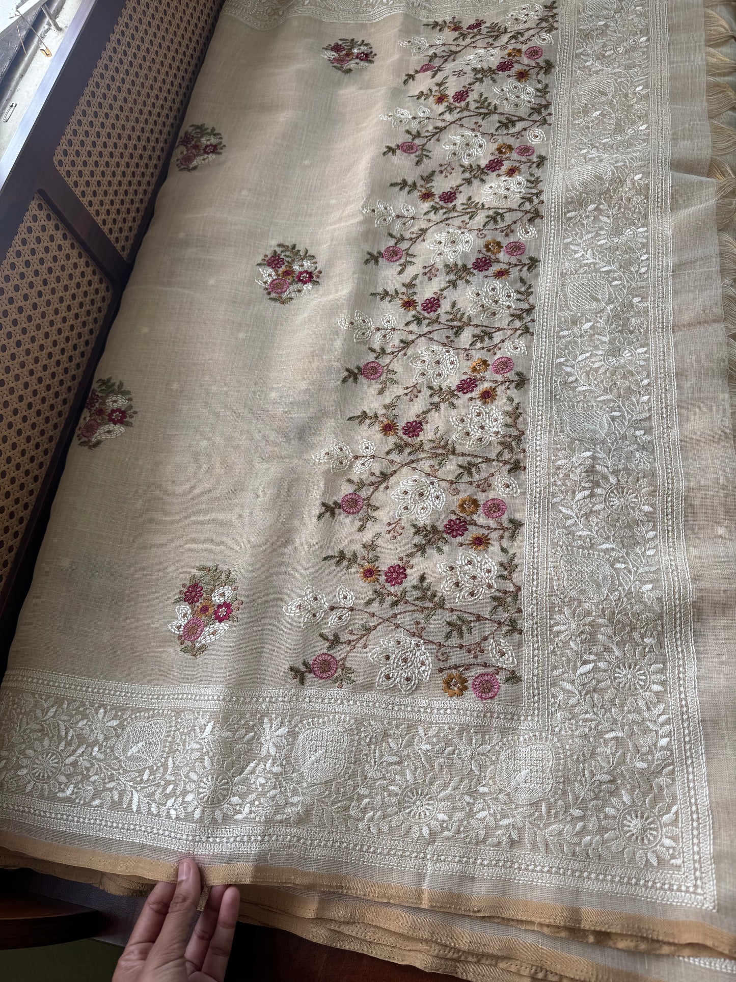 Premium Tissue Linen Sarees - Half White & Pink