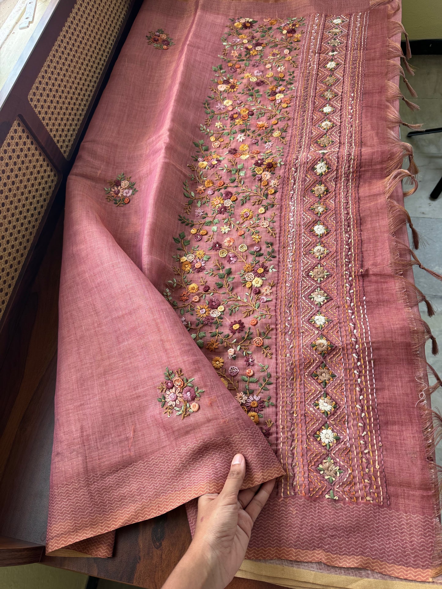Premium Tissue Linen Sarees with heavy blouse - Pink