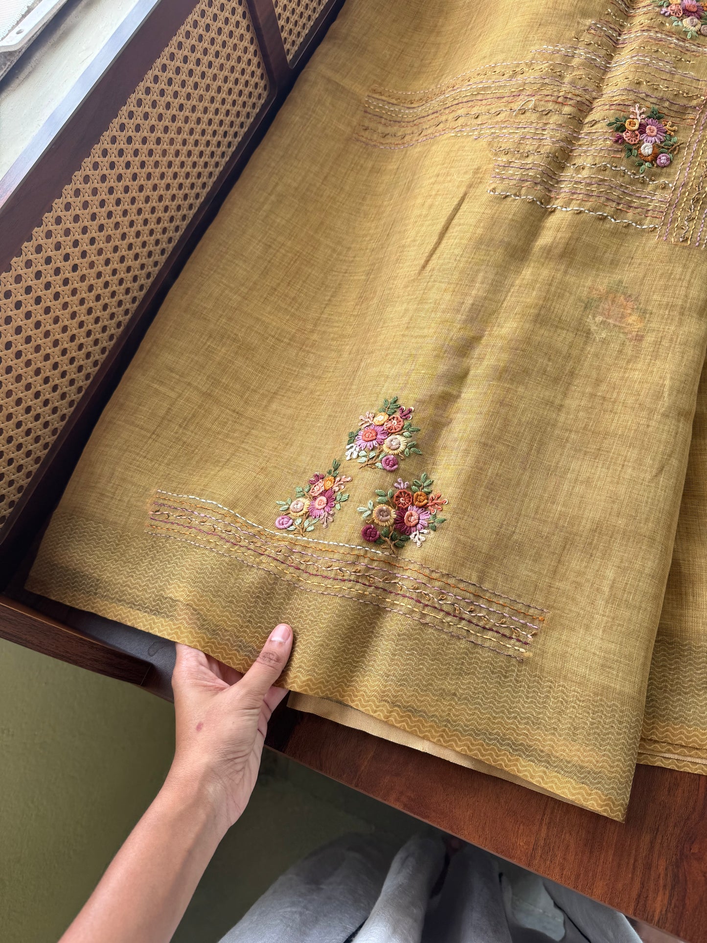 Premium Tissue Linen Sarees with heavy blouse - Green