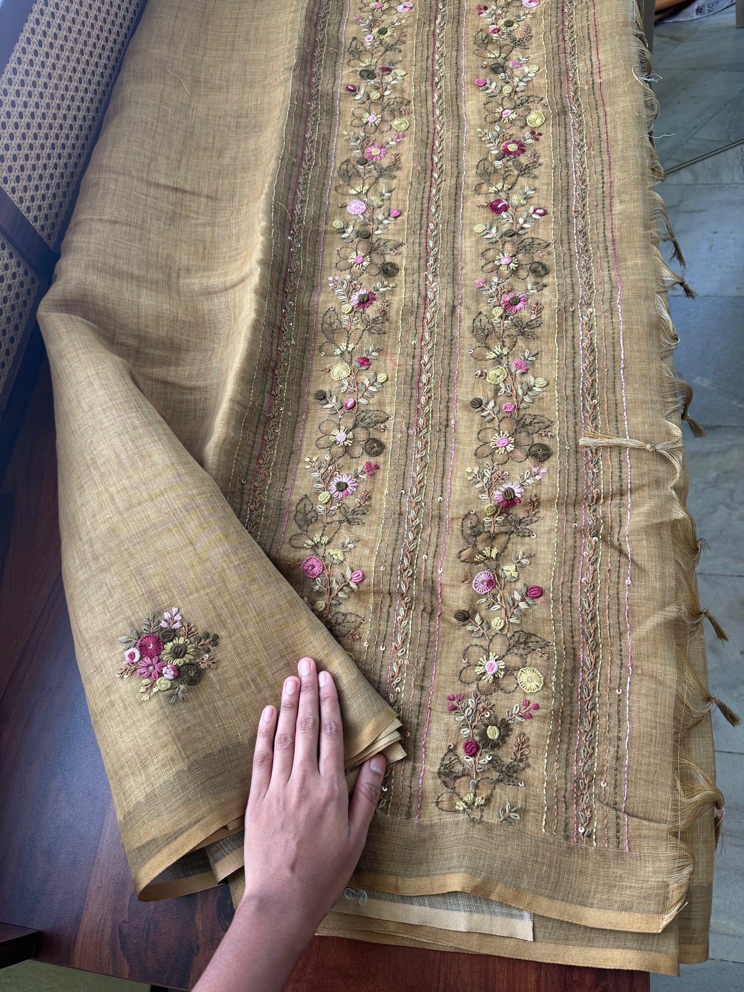 Premium Tissue Linen Sarees with heavy blouse - Henna Green