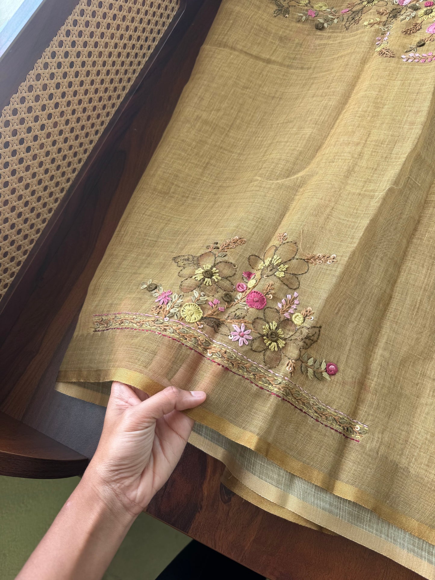 Premium Tissue Linen Sarees with heavy blouse - Henna Green