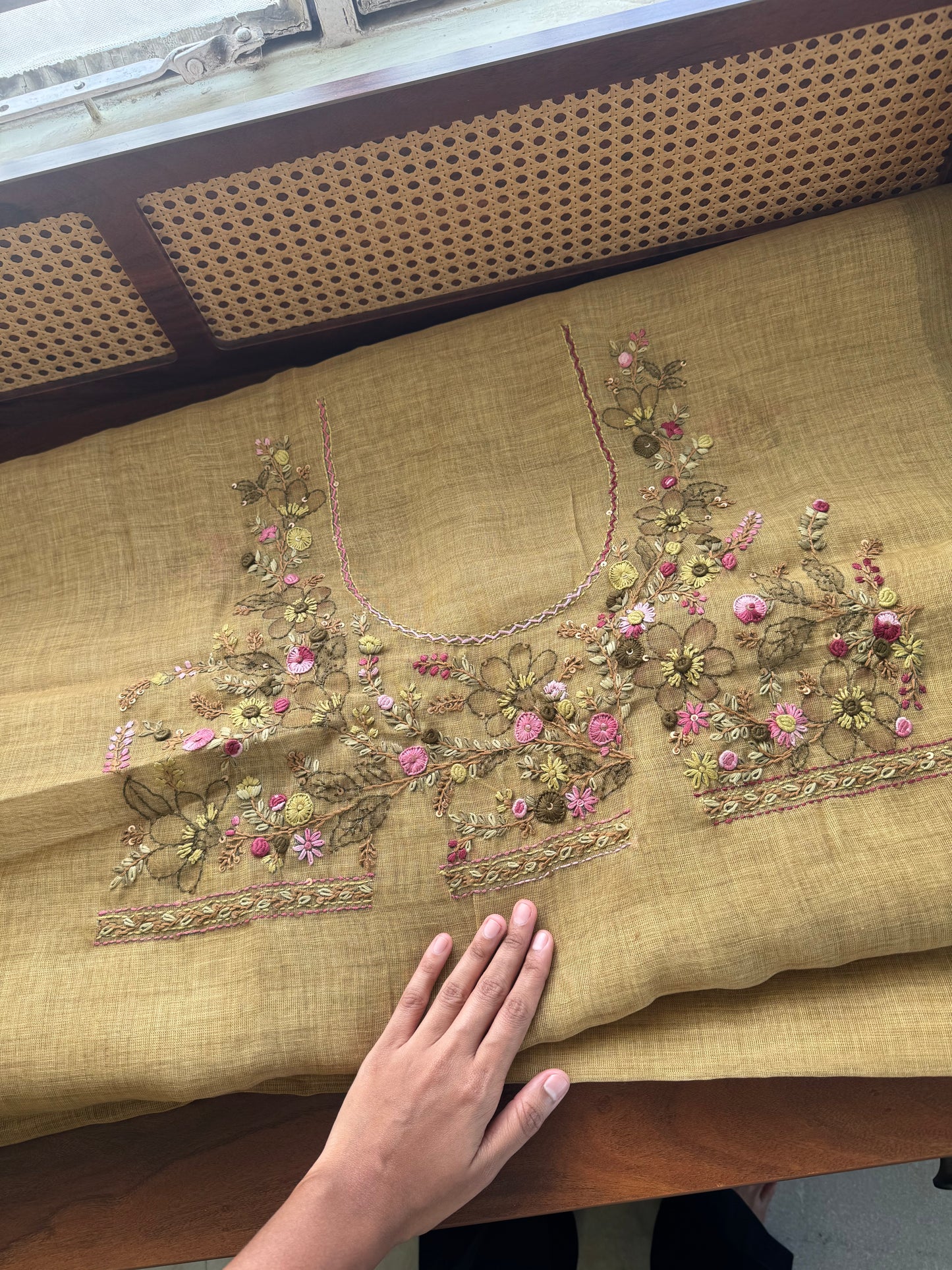 Premium Tissue Linen Sarees with heavy blouse - Henna Green