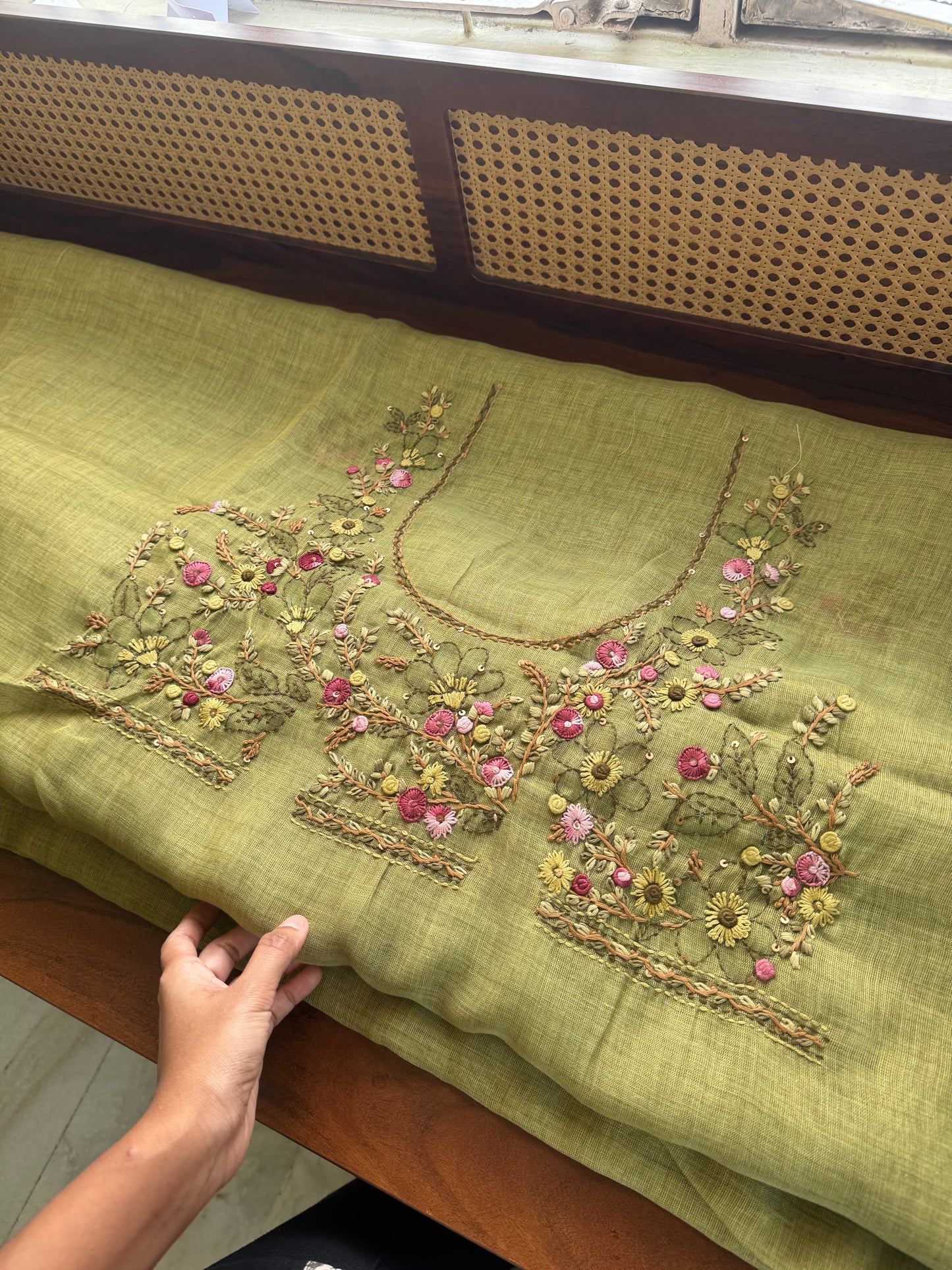 Premium Tissue Linen Sarees with heavy blouse - Green