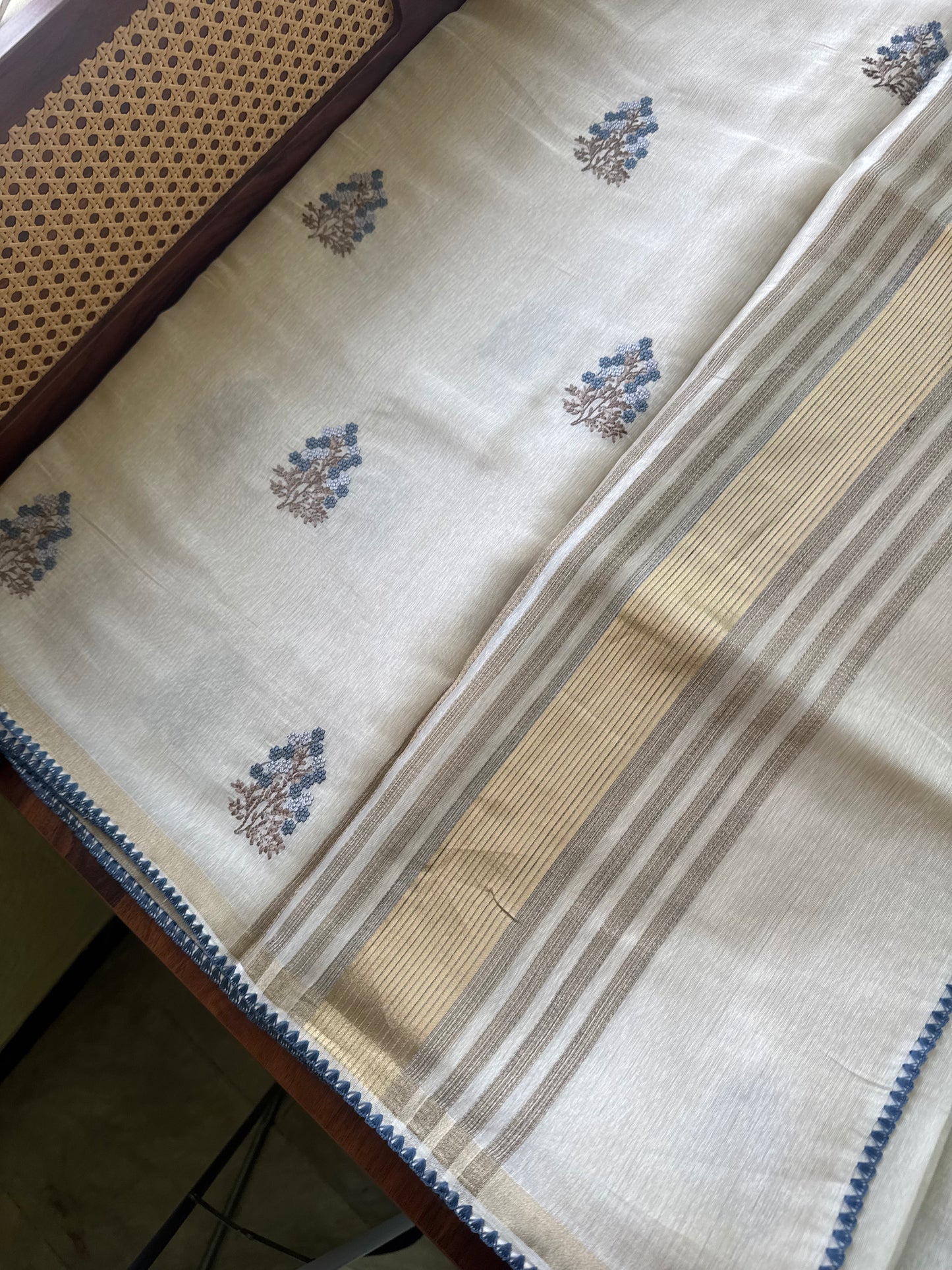 Mul Chanderi Tissue Saree - Cream & Navy Blue