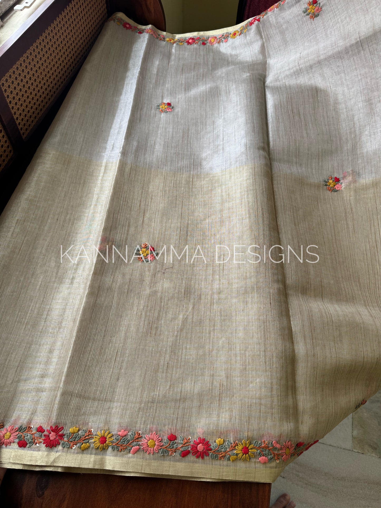 French knots Tissue Linen - Silver Gold