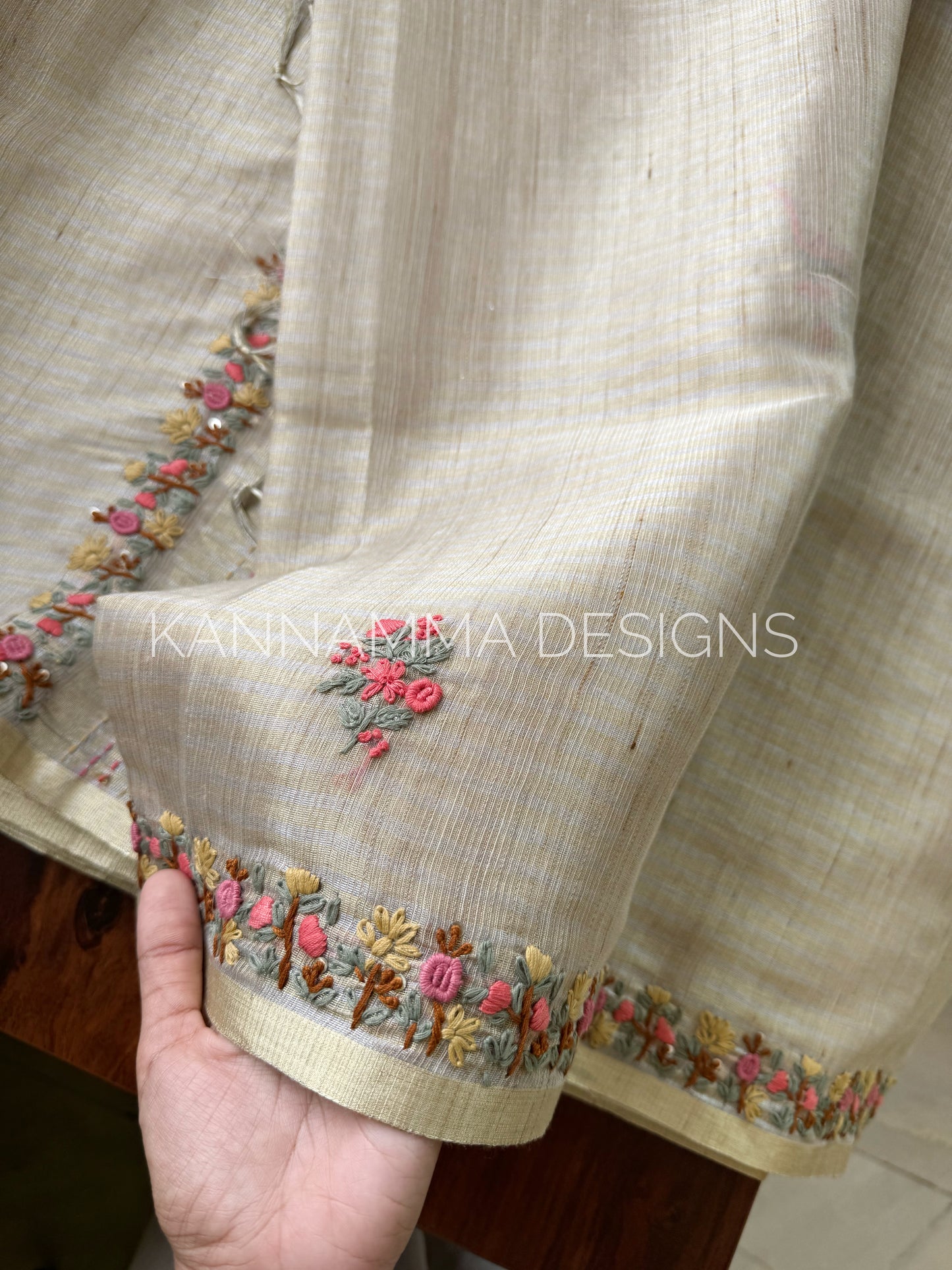 French knots Tissue Linen - Silver Gold
