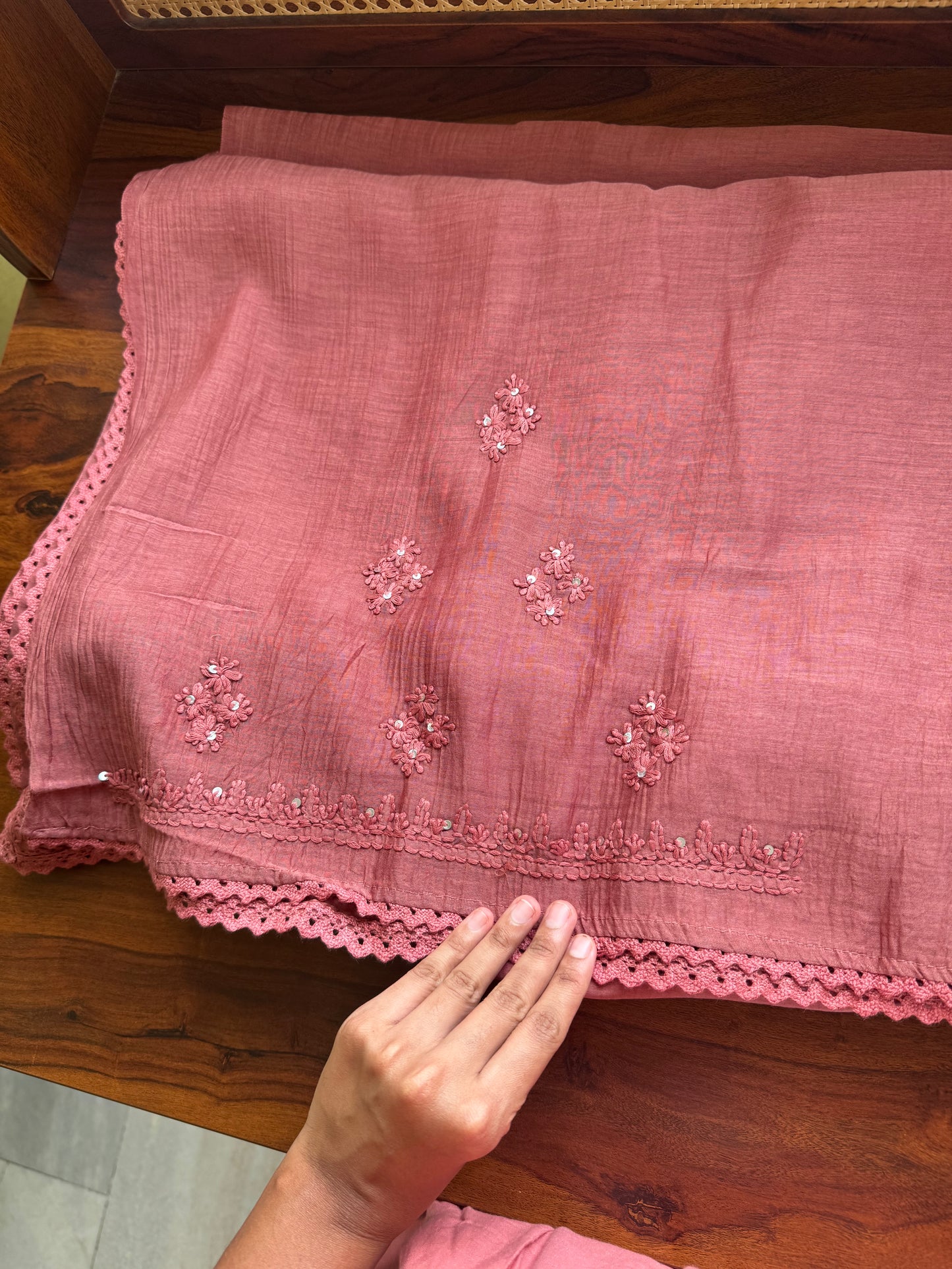 Pure Mul Chanderi Chikankari Saree -Dusty Pink