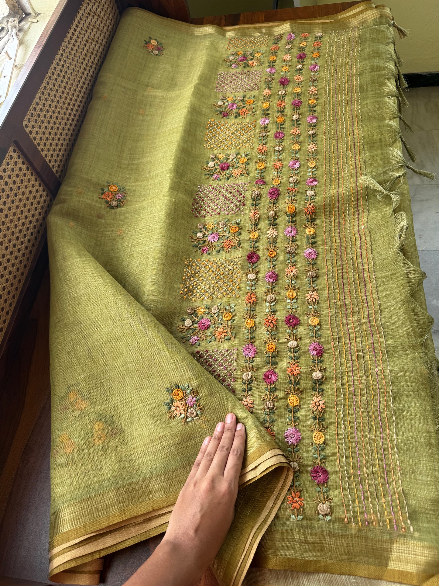 Premium Tissue Linen Sarees with heavy blouse - Green