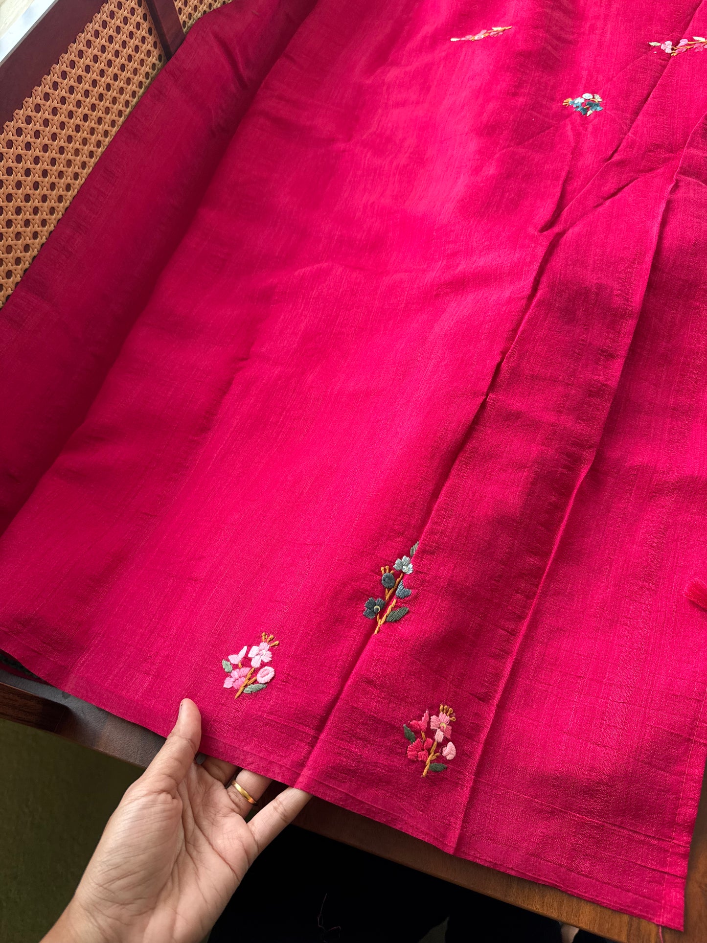 Kosa Tussar Hand Embroidery Saree - Pink