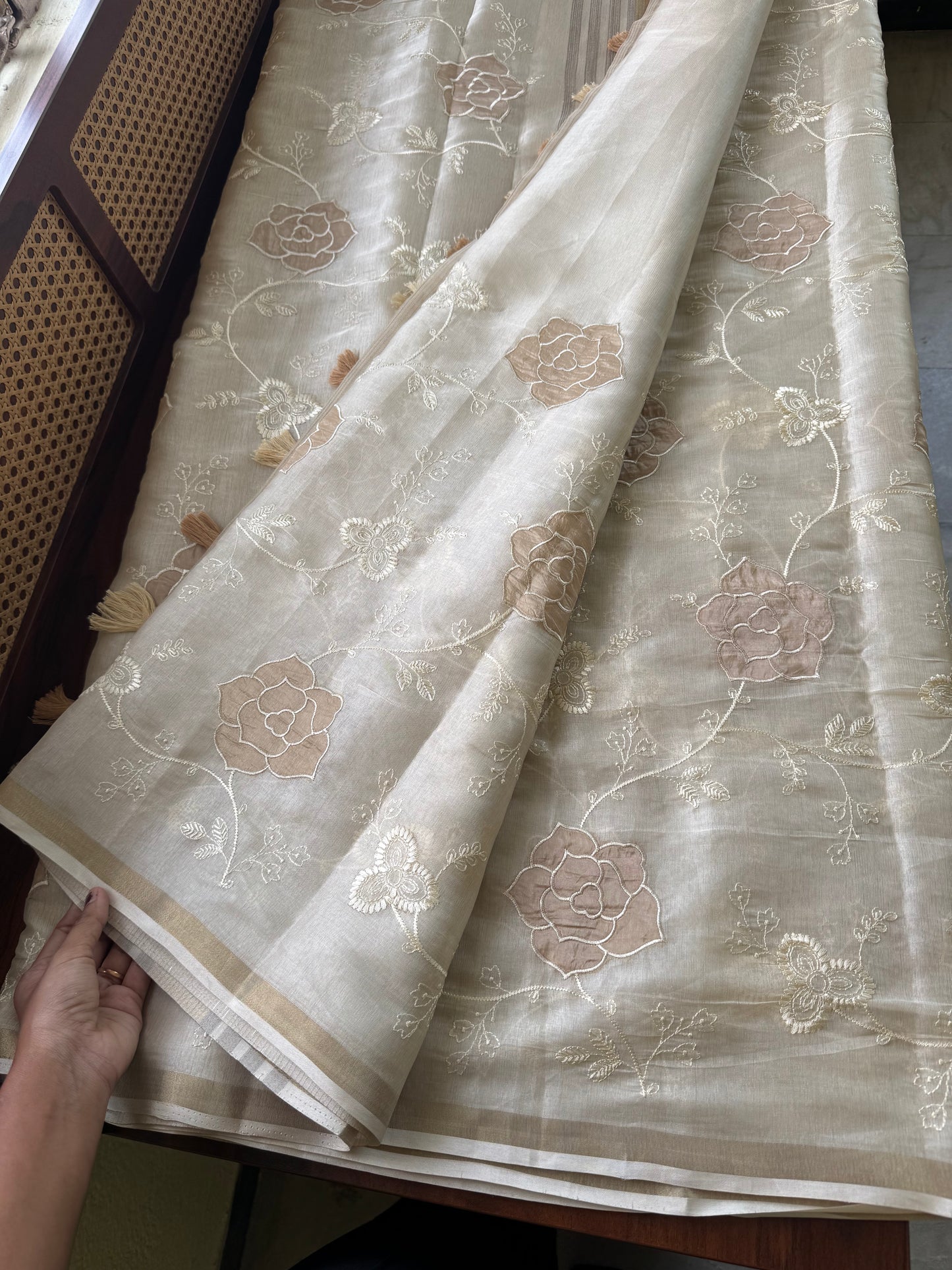 Mul Chanderi Tissue Saree - Cream & Golden