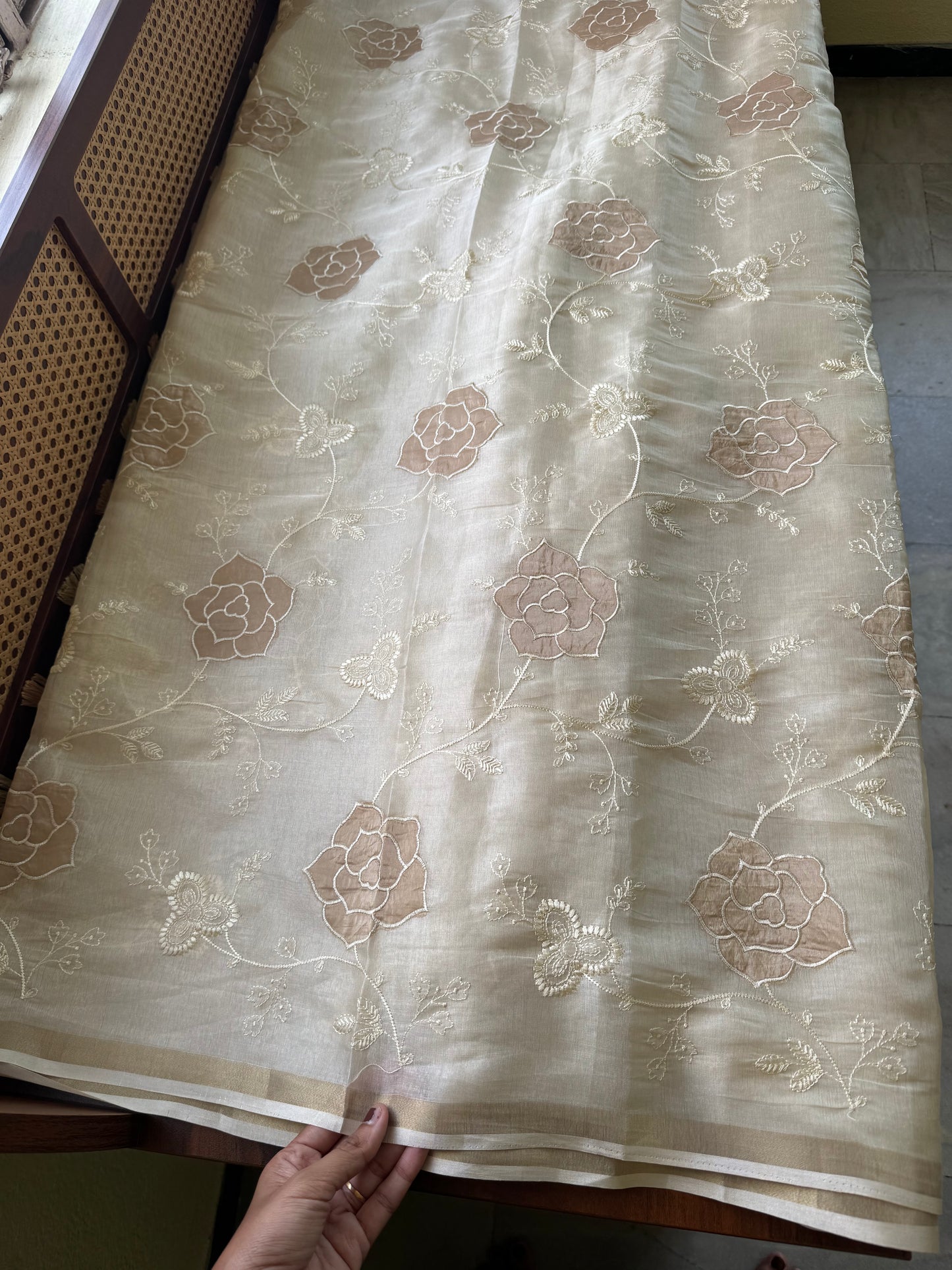 Mul Chanderi Tissue Saree - Cream & Golden