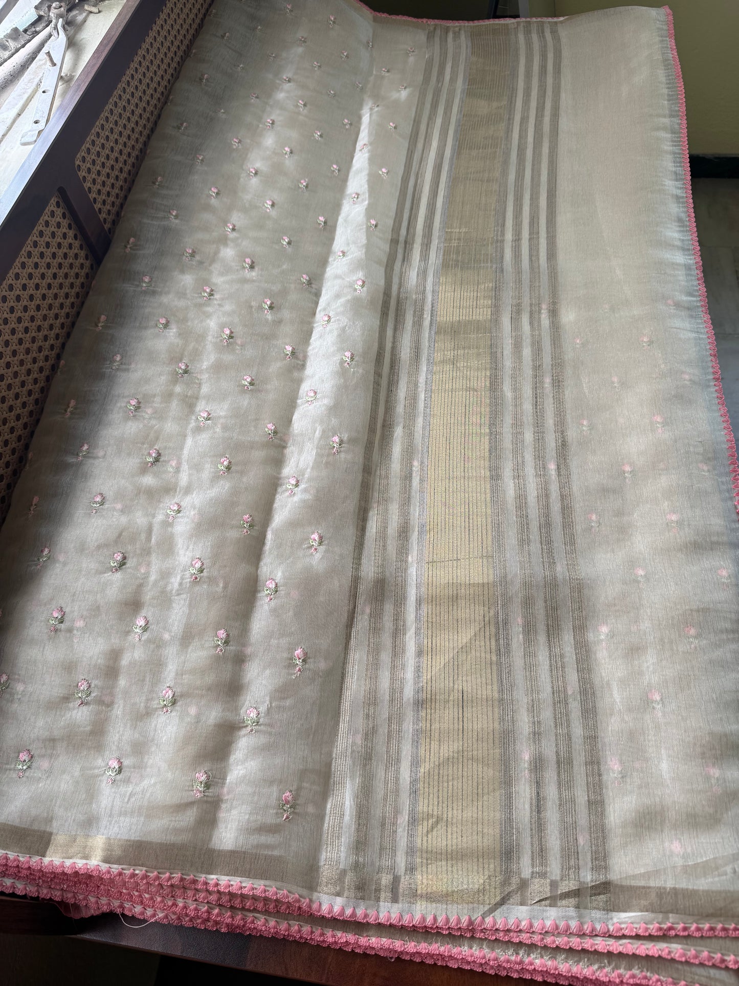 Mul Chanderi Tissue Saree - Cream & Peach White