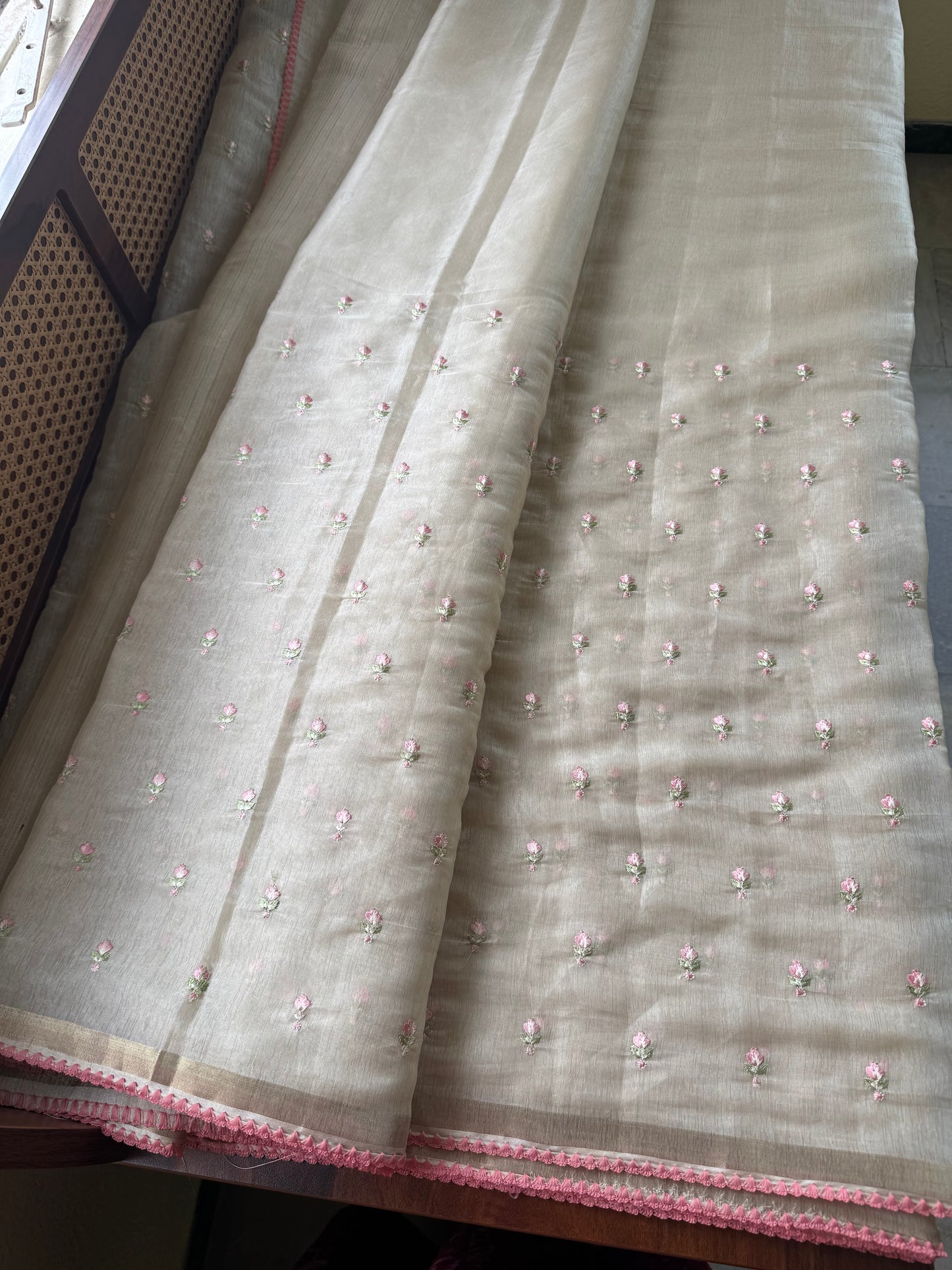 Mul Chanderi Tissue Saree - Cream & Peach White
