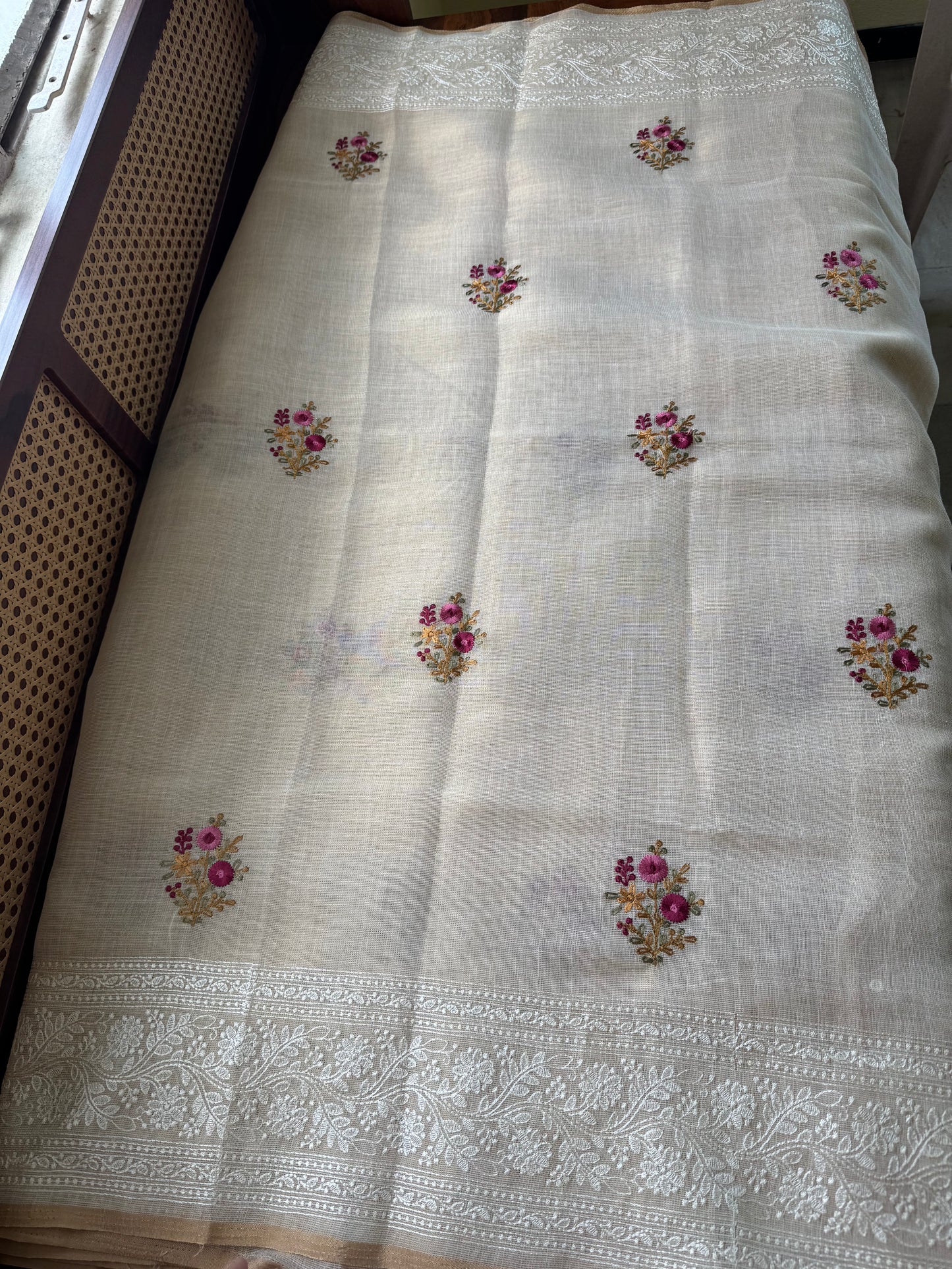 Premium Tissue Linen Sarees - Half White & Pink