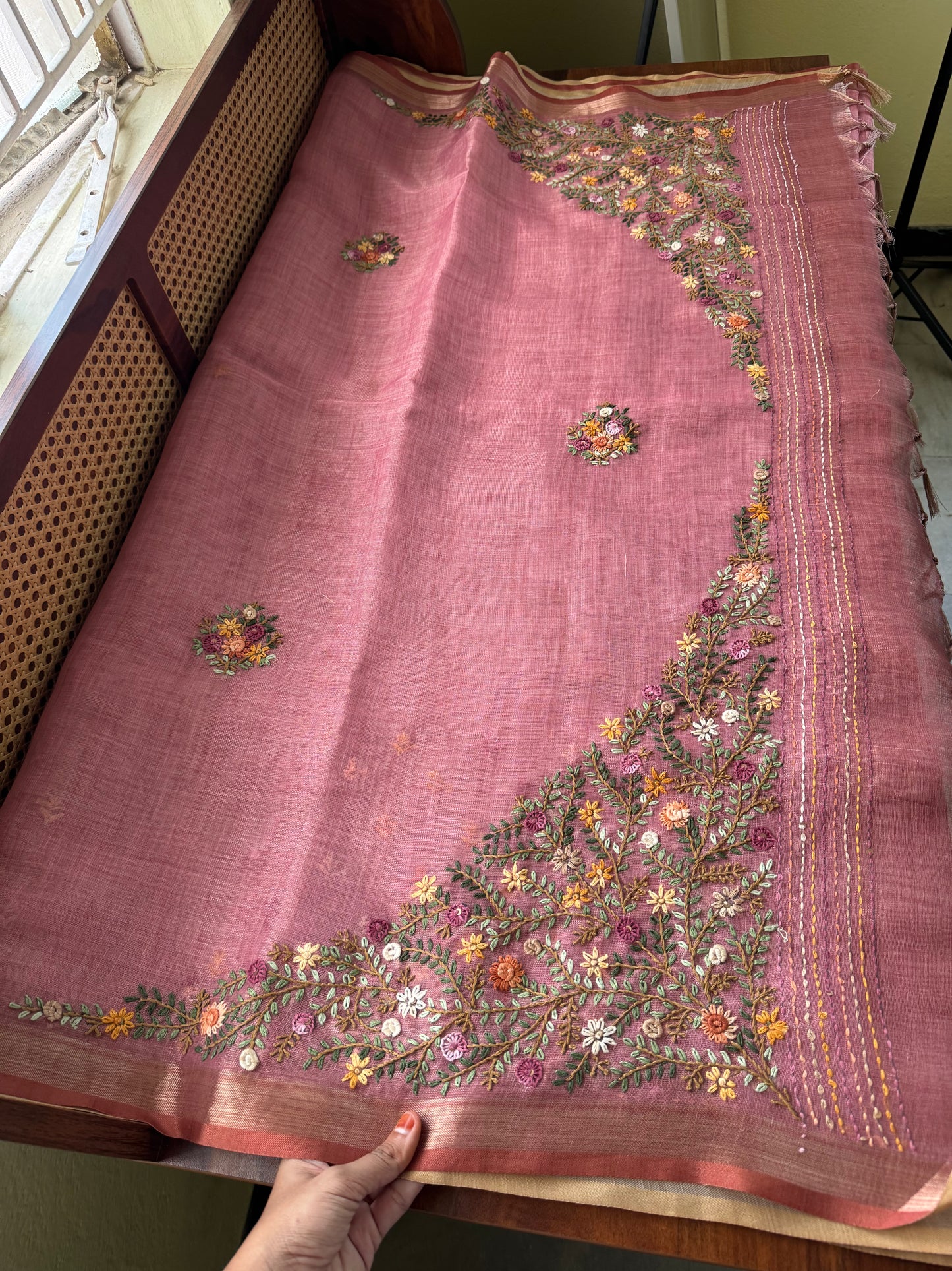 Premium Tissue Linen Sarees with heavy blouse - Pink