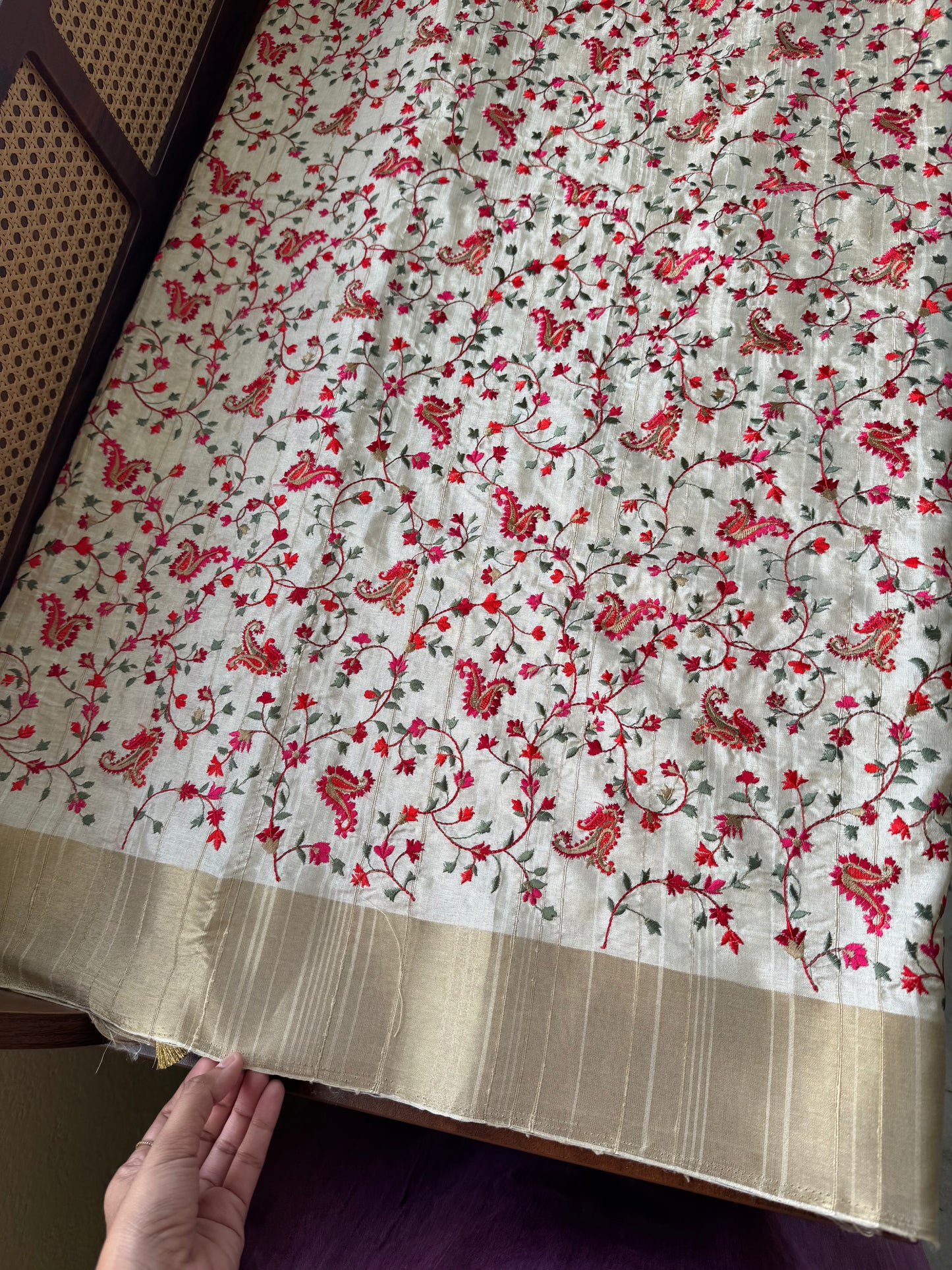 Elegant Semi tussar saree - Ivory with Red