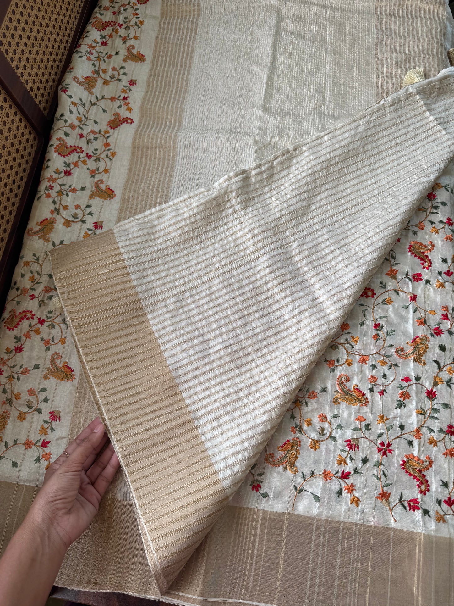 Elegant Semi tussar saree - Ivory with Yellow