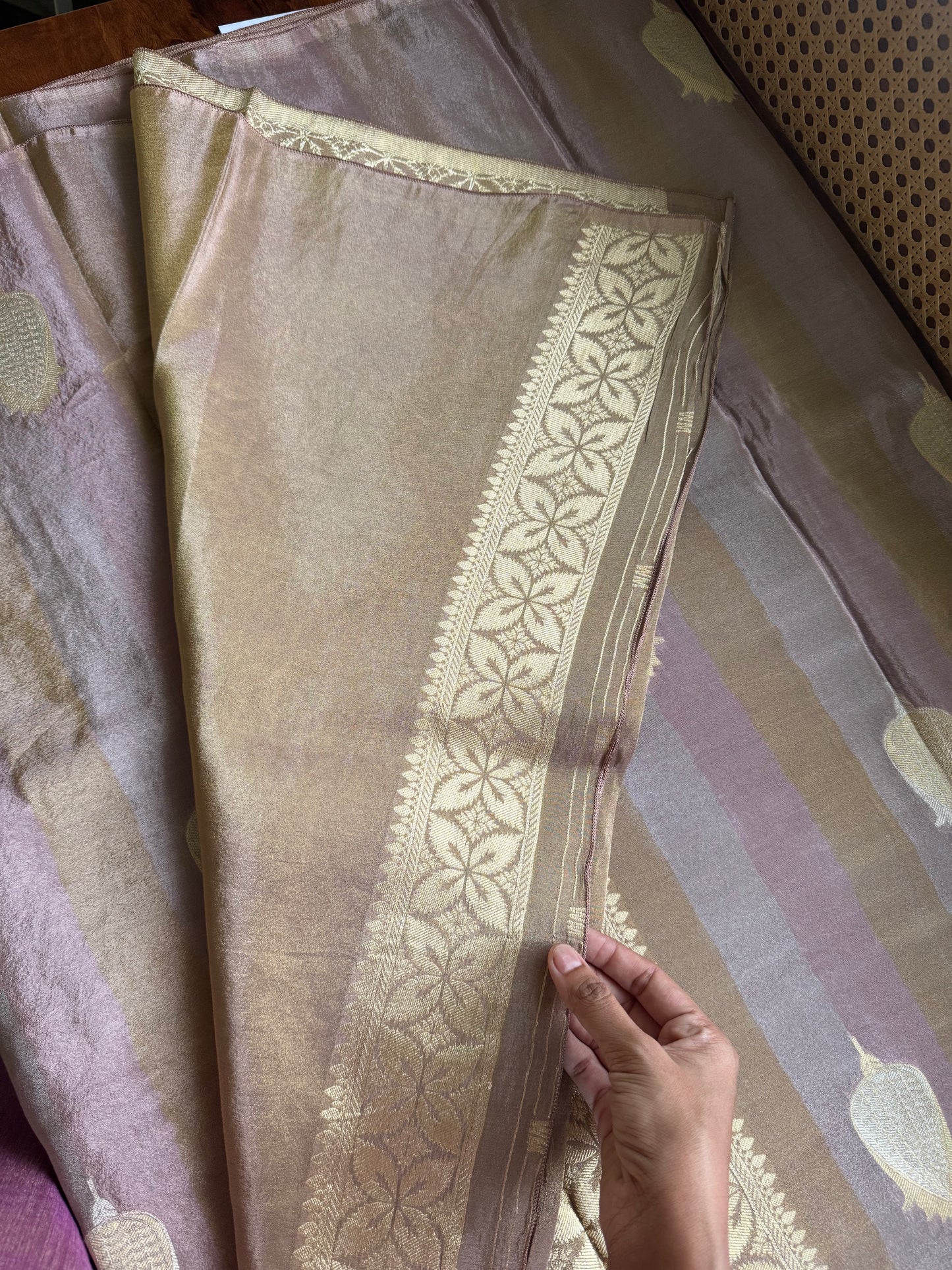 Luxe Pure Chinoon Saree - Mauve Violet