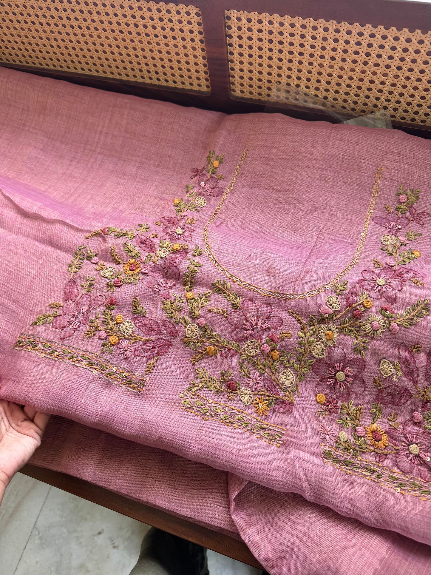 Premium Tissue Linen Sarees with heavy blouse - Pink