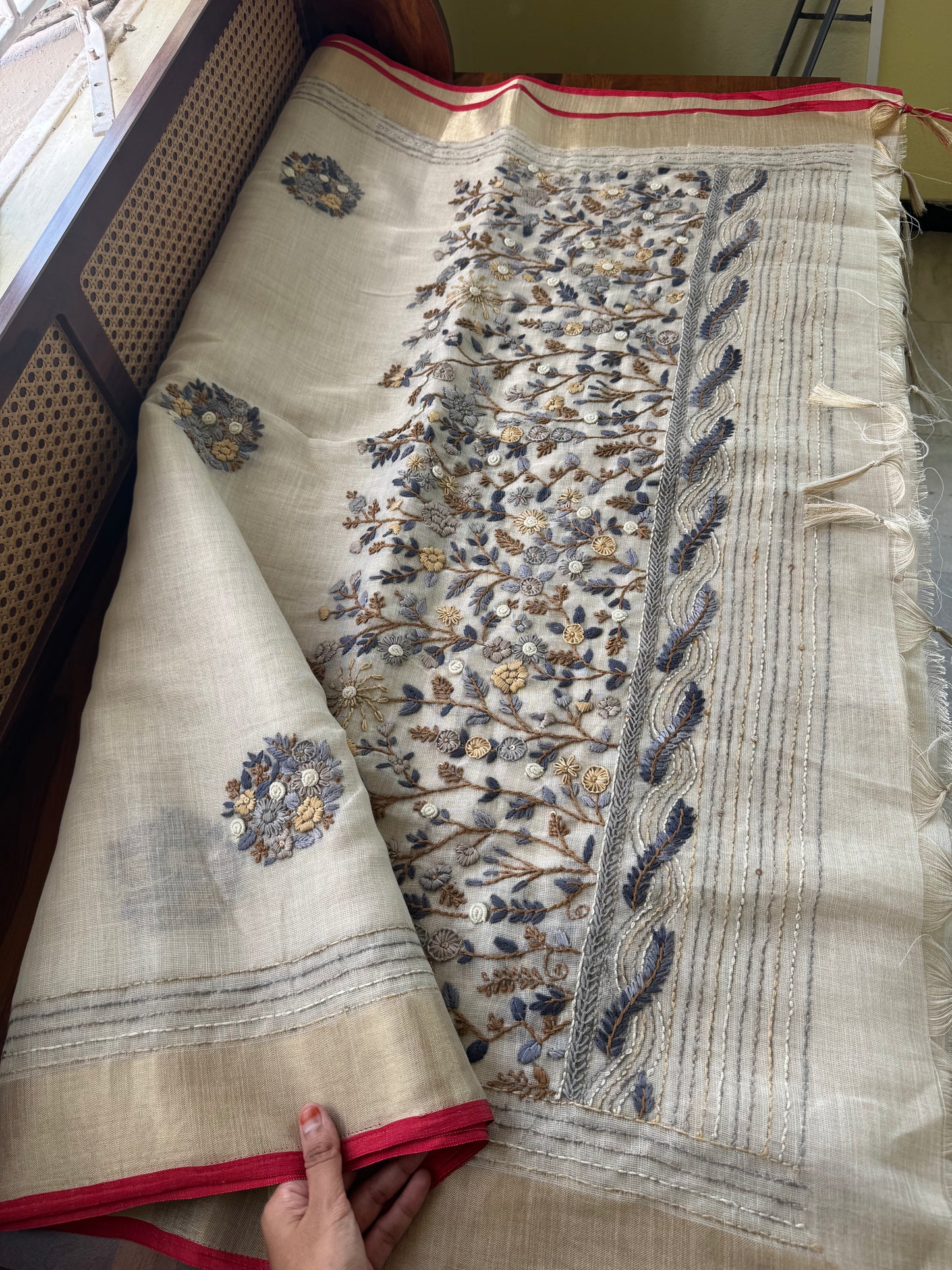 Premium Tissue Linen Sarees - Golden Cream & Grey