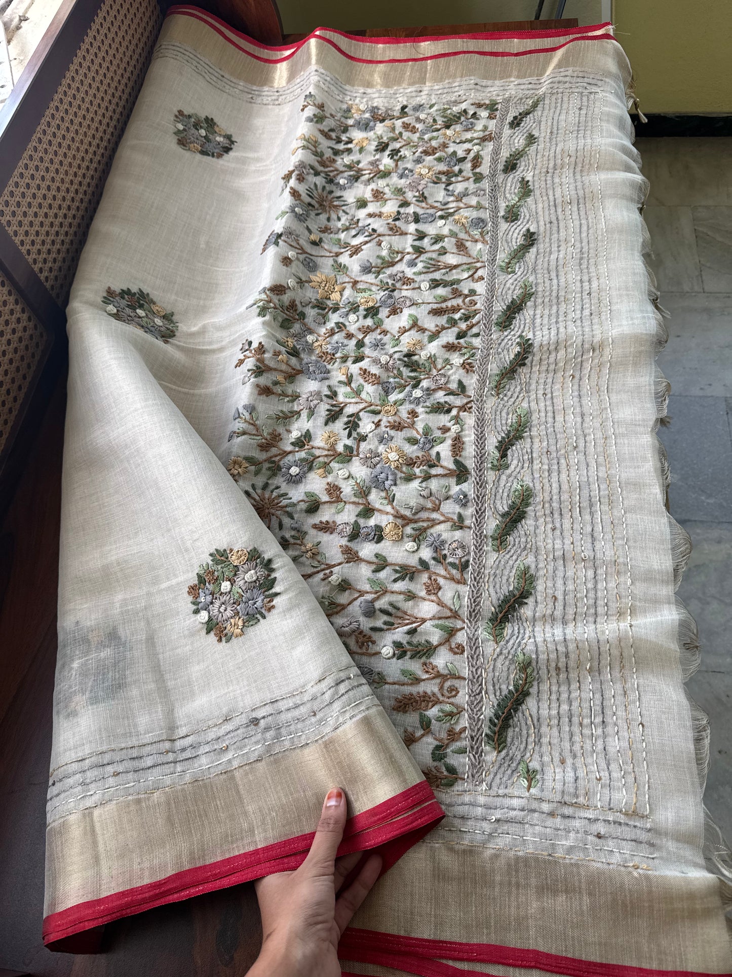 Premium Tissue Linen Sarees - Golden Cream & Green