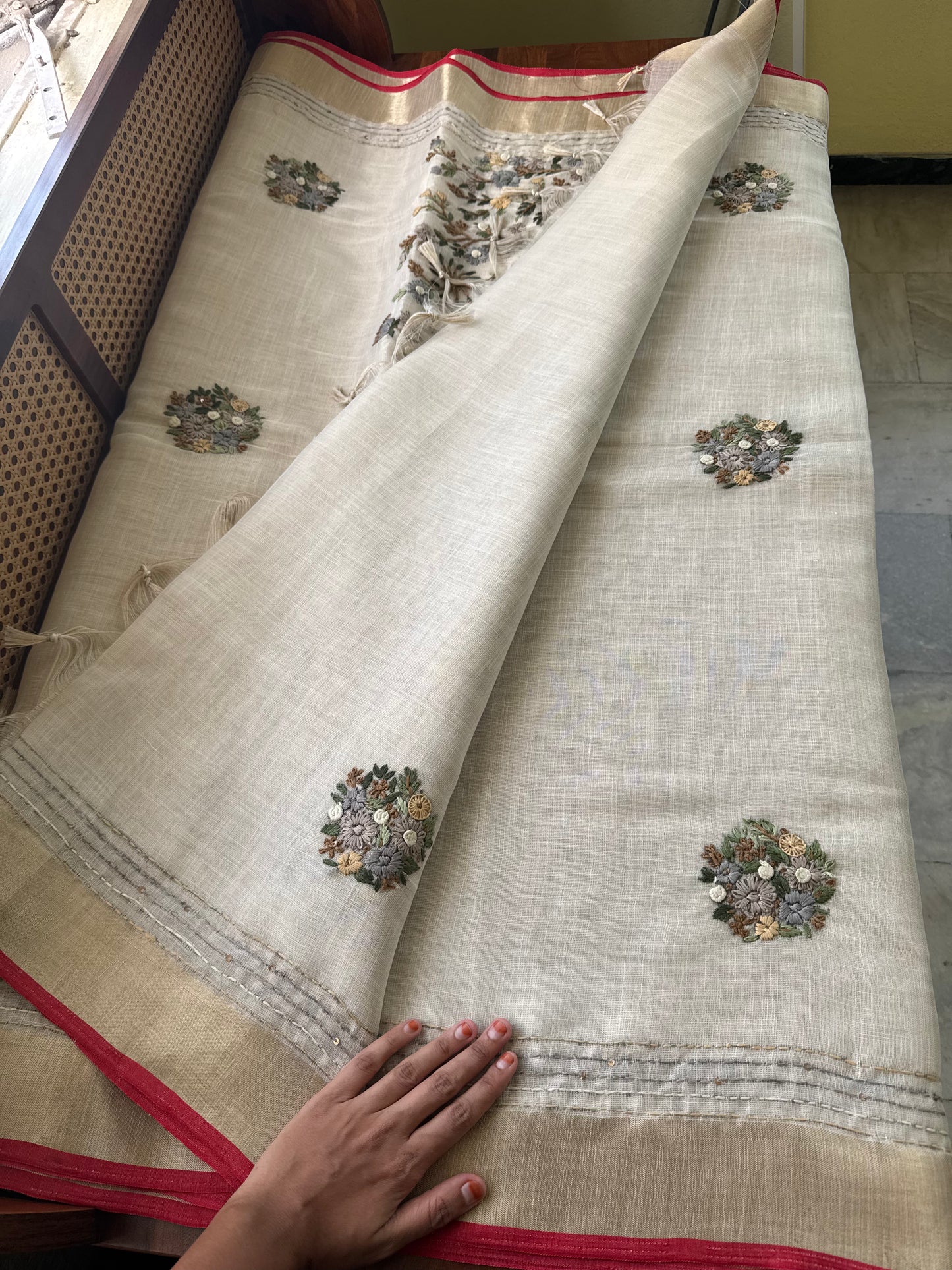 Premium Tissue Linen Sarees - Golden Cream & Green