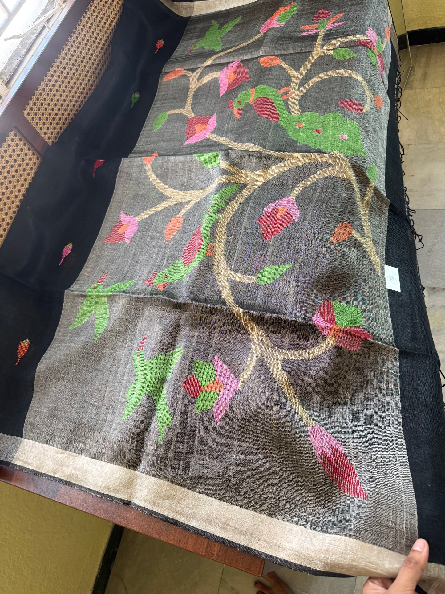 Handloom Linen Jamdani  Saree - Black