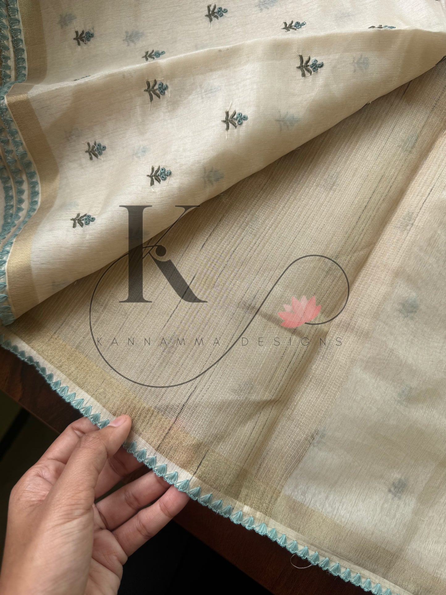 Mul Chanderi Tissue Saree - Cream & Blue