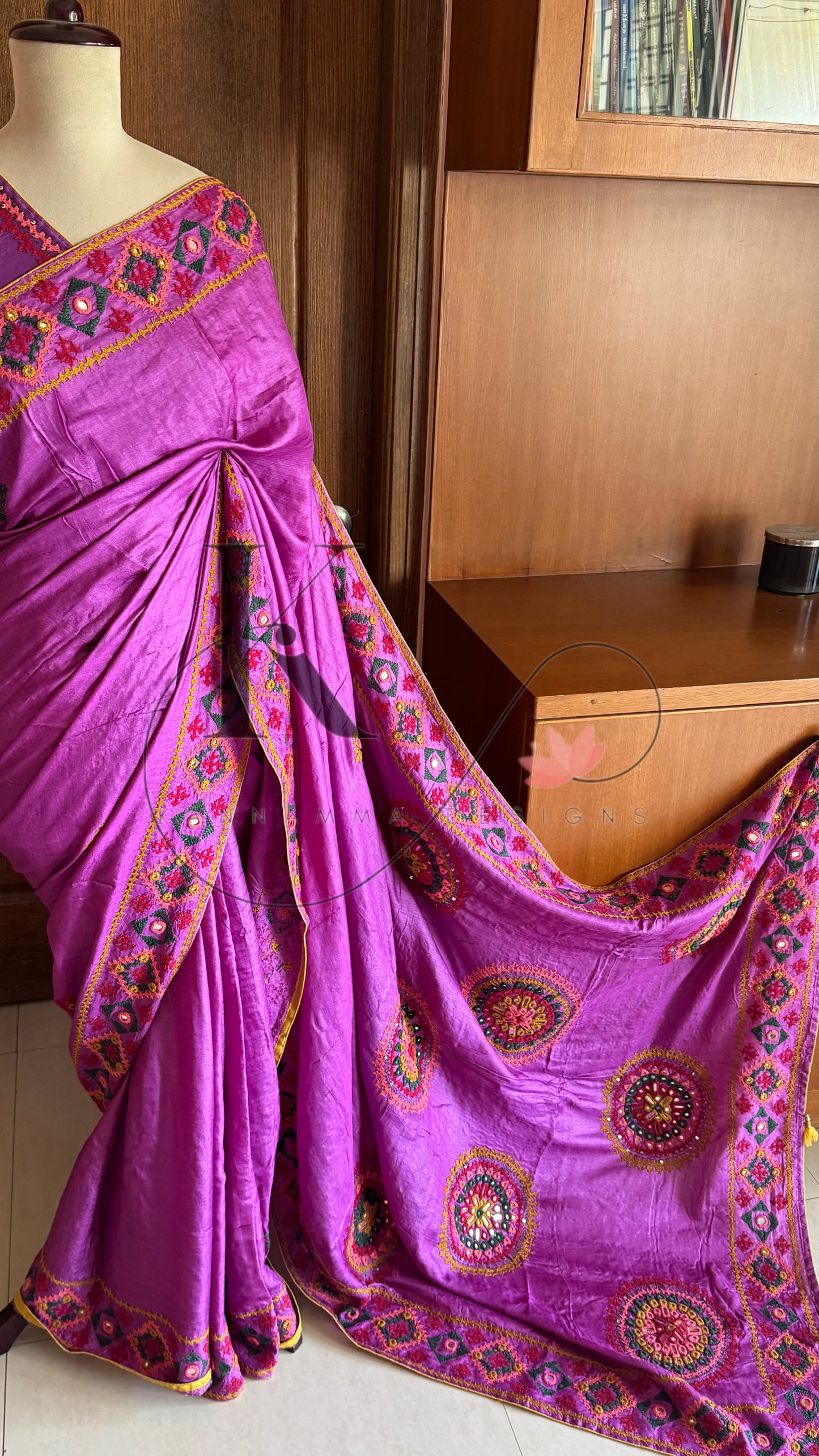 Kutch Embroidery with real mirror work Pure Gaji Tussar Silk Saree - Pink